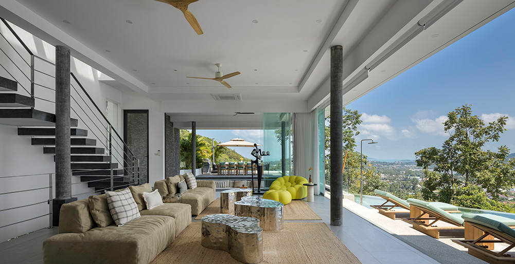 Golden Lotus - Villa Vie - Main floor living area